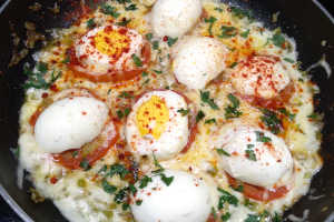 huevos-turcos-menemen-tomate-sarten.jpg